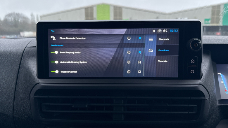 Peugeot Expert E-L2 100kW 75kWh Professional Van Auto